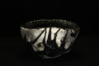   [Kuro-Oribe Chawan by makoto YAMAGUCHI