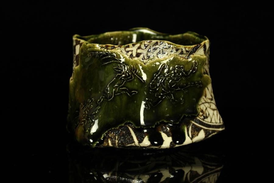 山口真人 織部鳥獣戯画茶碗 [ Oribe Choujugiga Chawan by Makoto 山口真人 織部鳥獣戯画茶碗 [ Oribe Choujugiga Chawan by Makoto