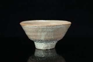柳下秀器 井戸 ぐい呑 盃 酒呑 茶杯 酒器 茶器 栞 共布 共箱 柳下秀器 井戸 ぐい呑 盃 酒呑 茶杯 酒器 茶器 栞 共布 共箱