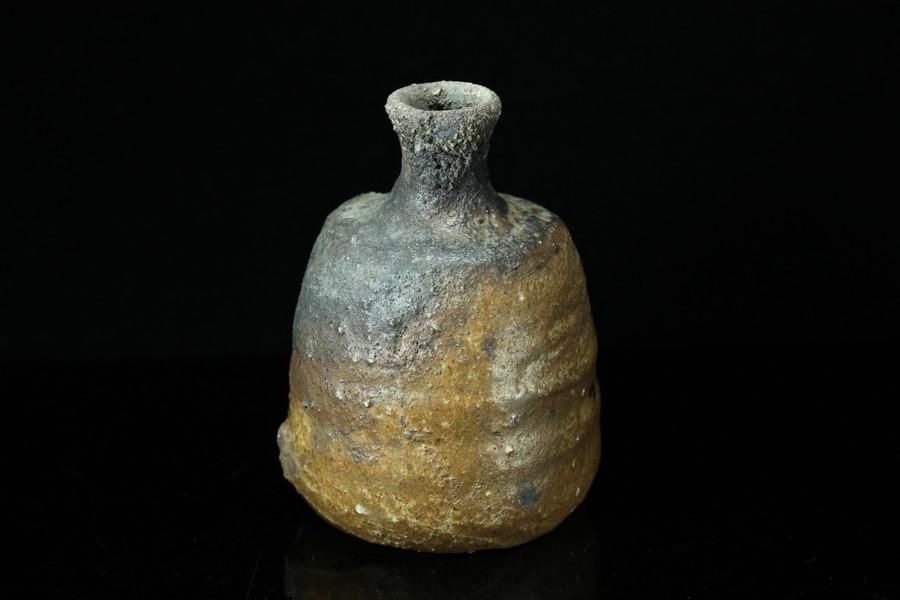 神戸光昭 備前窯変徳利 [ Bizen Youhen Tokkuri by Mitsuaki