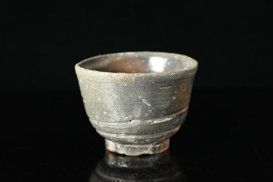 内村慎太郎 伊羅保片身替盃 ぐい呑 内村慎太郎 玄悦盃 [ Genetsu Hai by shintarou UCHIMURA