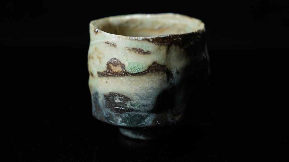 新品★須釜優子【師：谷本洋】伊賀花唐草文麦酒器★貝跡、ビードロ 須釜優子 伊賀花唐草文 小鉢 小鉢 和食器 焼き物 陶器 磁器