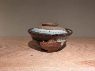 茶碗 湯呑 小鉢 向付 在銘 草文様 鳥文 訳あり ニュウ じれれ 茶碗 湯呑 小鉢 向付 在銘 草文様 鳥文 訳あり ニュウ じれれ