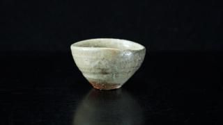 հ ڤ [ Karatsu Tsuchi Guinomi by Aiko Watanabe ]