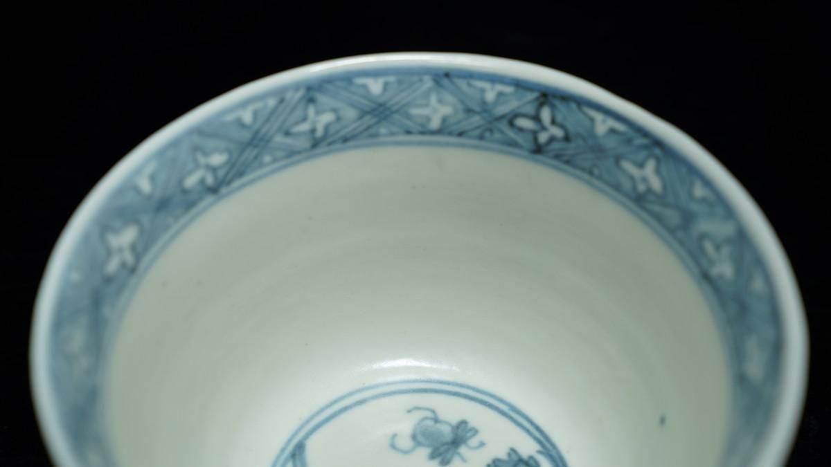橋本明治「梅の花」額装 ● 三越シール 落款 押印 梅の花の七宝焼きです！！● 橋本明治「梅の花」額装 ○ 三越シール 落款 押印 梅の花の七宝