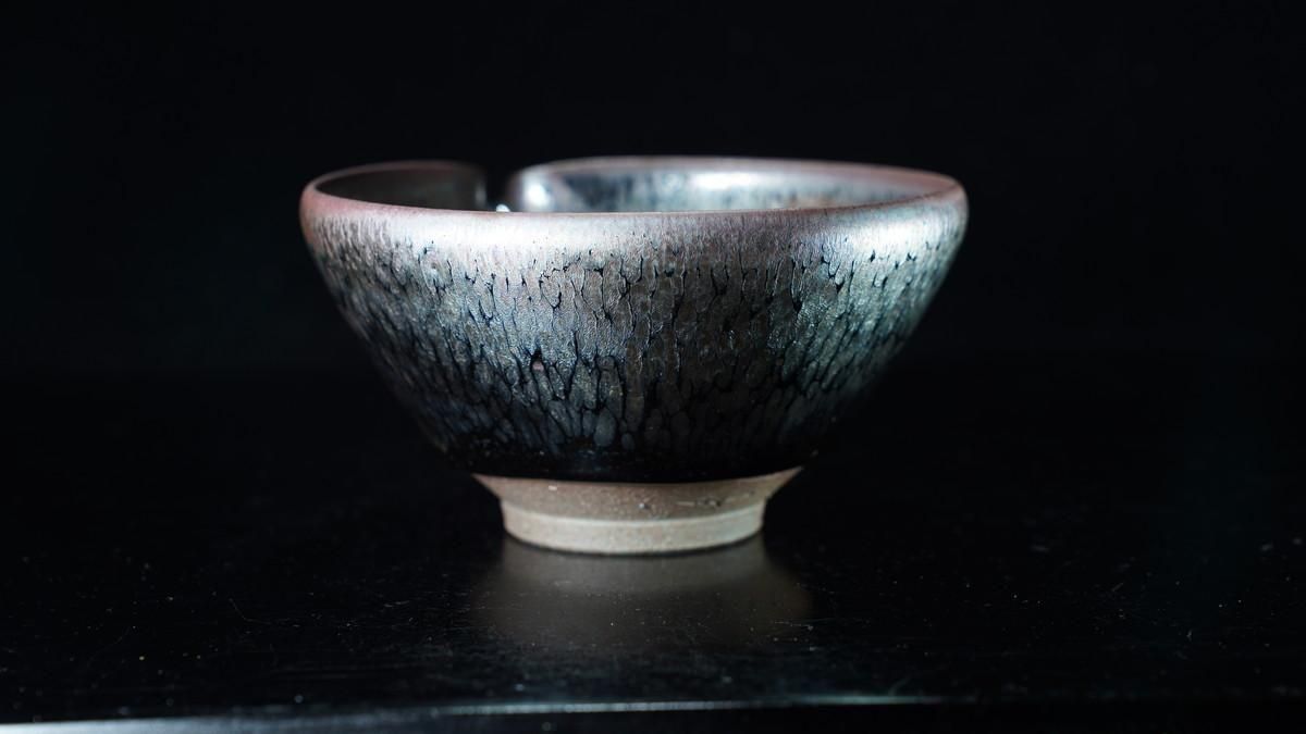 古谷宣幸 桃銀油滴天目片口 [ Tougin Yuteki Tenmoku Katakuchi by