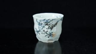 û Ĳζʸ [ Blue and White Sake Cup with Karako wearing Doragon Mask Design by Ryoko Suzuki ]