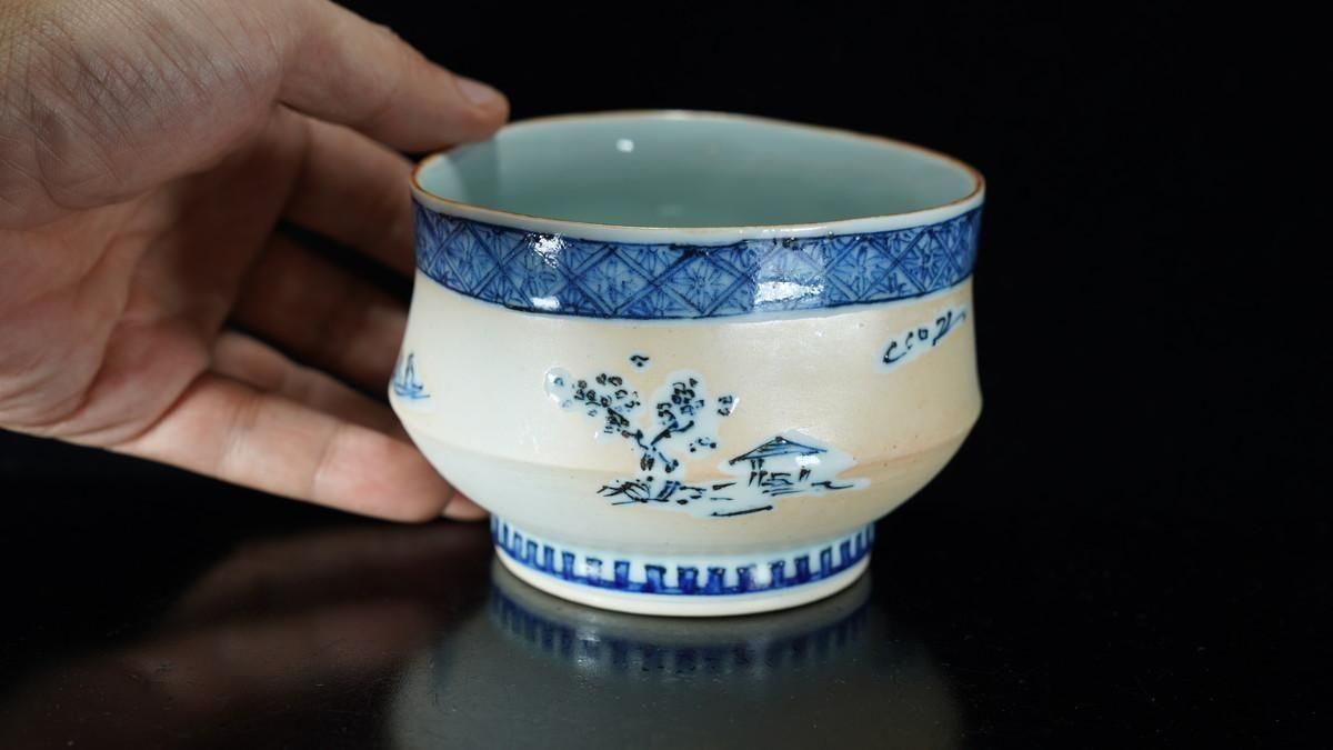 鈴木涼子 染付山水文茶碗 [Sometsuke Sansuimon Chawan by Ryoko