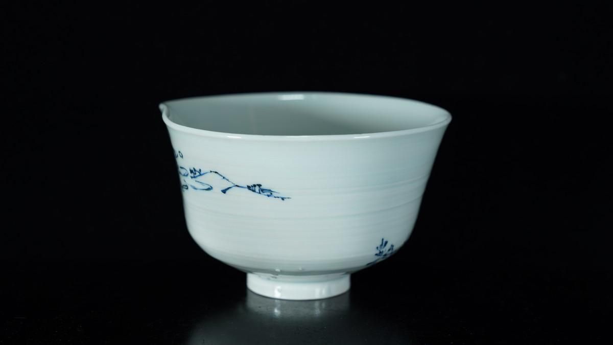 鈴木涼子 染付山水文茶碗 [Sometsuke Sansuimon Chawan by Ryoko