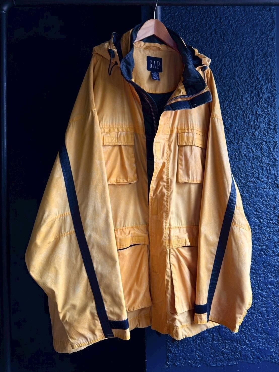 OLD GAP Rain JKT