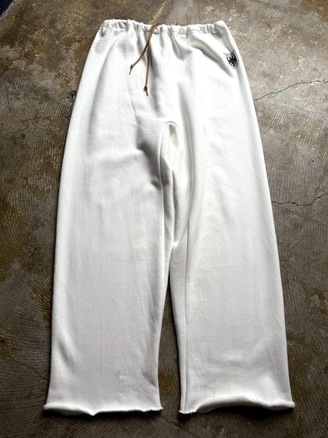 VULTURES sweat pants