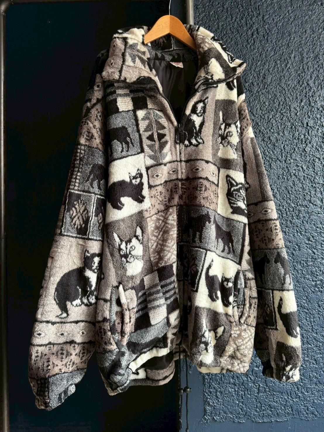 monotone cat fleece JKT