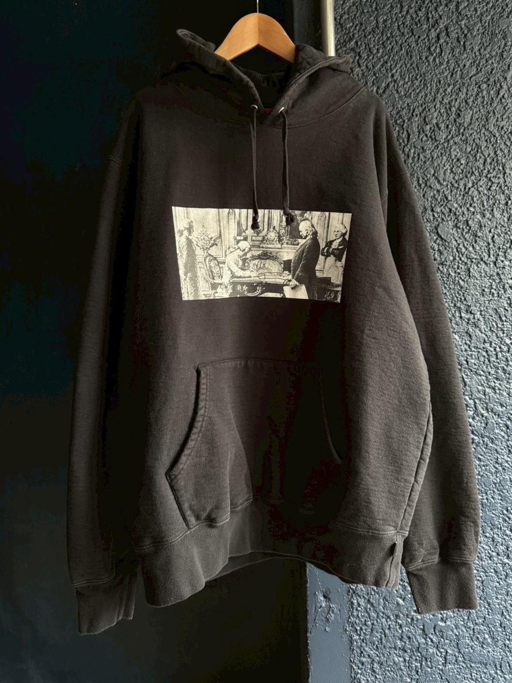 <img class='new_mark_img1' src='https://img.shop-pro.jp/img/new/icons14.gif' style='border:none;display:inline;margin:0px;padding:0px;width:auto;' />supreme print hoodie
