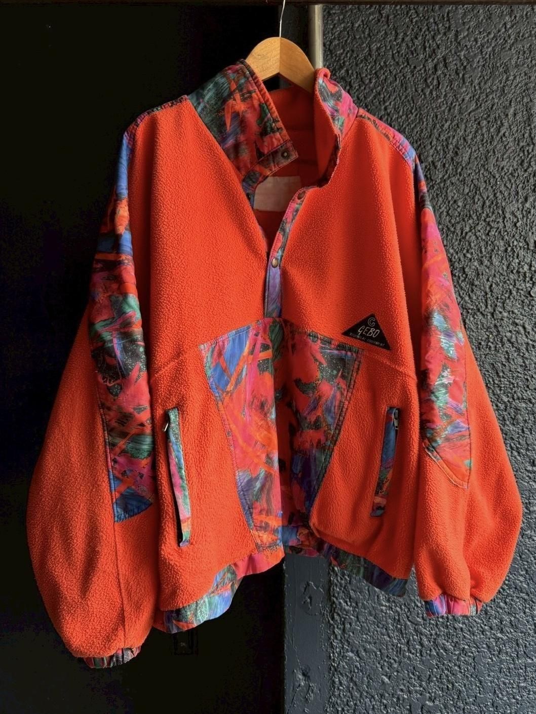 <img class='new_mark_img1' src='https://img.shop-pro.jp/img/new/icons14.gif' style='border:none;display:inline;margin:0px;padding:0px;width:auto;' />GEBO orange fleece pullover