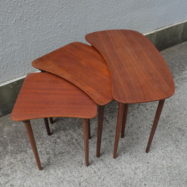 SOLD OUTۥץ뤵Ω Teak Nesting Table