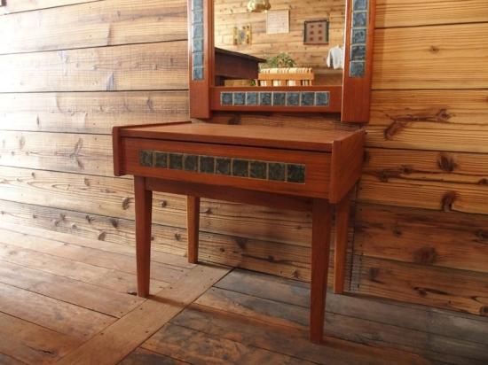 ヴィンテージタイルが素敵なドレッサー。Teak Dresser - 北の ヴィンテージタイルが素敵なドレッサー。Teak Dresser - 北の