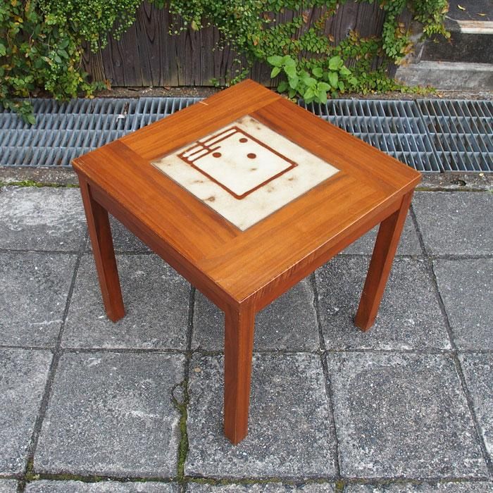 SOLD OUT】素朴な色使いが素敵なタイルテーブル Teak