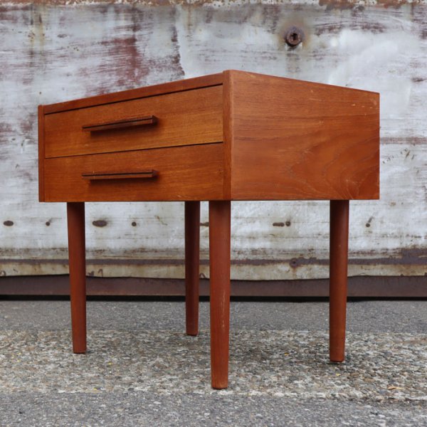 SOLD OUTSize:W520 D380 H485mm<br>礳ȥѥȤˤ˺̤<br>Teak Small Chest