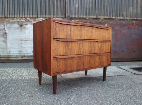 SOLD OUTSize:W795D400 H655mm<br>åɺܤ̥Ϥ¸ʬˡ<br>Rosewood Middle Chest<br>