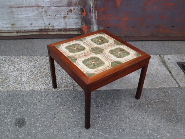 SOLD OUTSize:W602 D604 H465mm<br>Ǥʤܤ<br>Rosewood Tiletop Coffee Table<br>