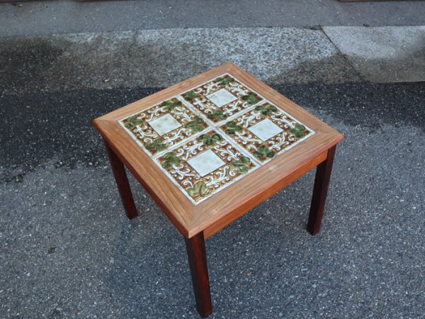 SOLD OUTSize:W520 D520 H445mm<br>顼˥꡼Τܤ<br>Rosewood Tiletop Coffee Table<br>