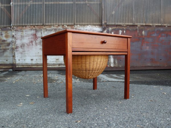 Size:W600 D500 H530mm<br>礭ᤳȤХåȡ<br>Teak Sewing Table<br>