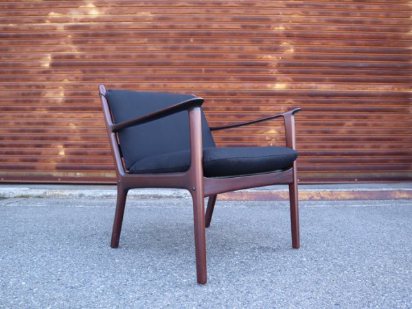 Ole Wanscherデザイン。削り出されたフレーム、美しい曲線。<br>Mahogany Easy Chair<br>