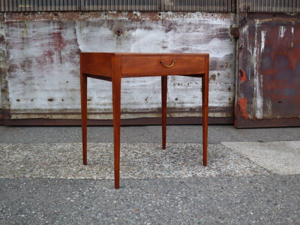 SOLDOUTSize:W555 D385 H605mm<br>⤵Τ륽󥰥ơ֥롣<br>Rosewood Sewing Table<br>