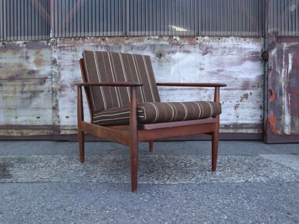 ޤ̵ΥࡣԤ礭äȺ¤äƤʤ뿴Ϥ褵<br>Teak Easy Chair<br>