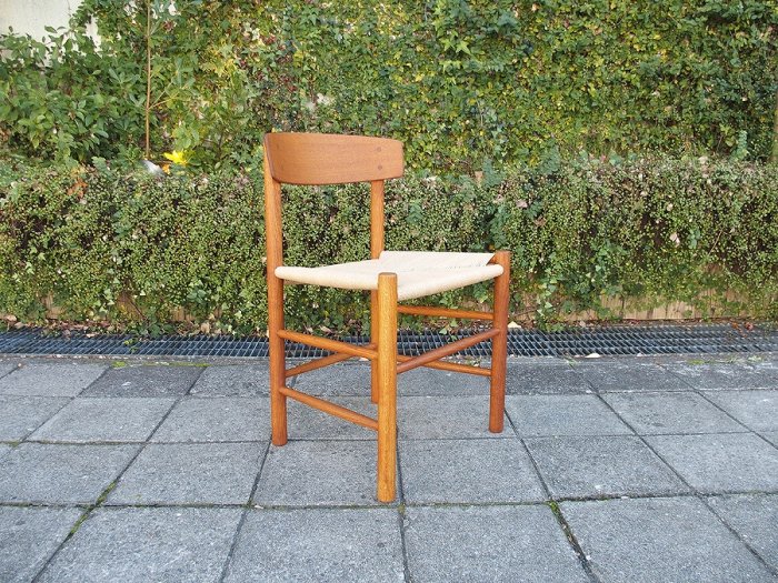 Borge MorgensenデザインのJ39シェーカーチェア。佇まいがシンプルで素敵。<br>Oak Dining Chair<br>