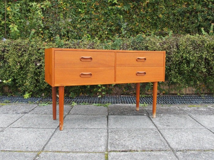Size:W790 D290 H485mm<br>A4ɥƥˤκμİ<br>Teak Small Chest<br>