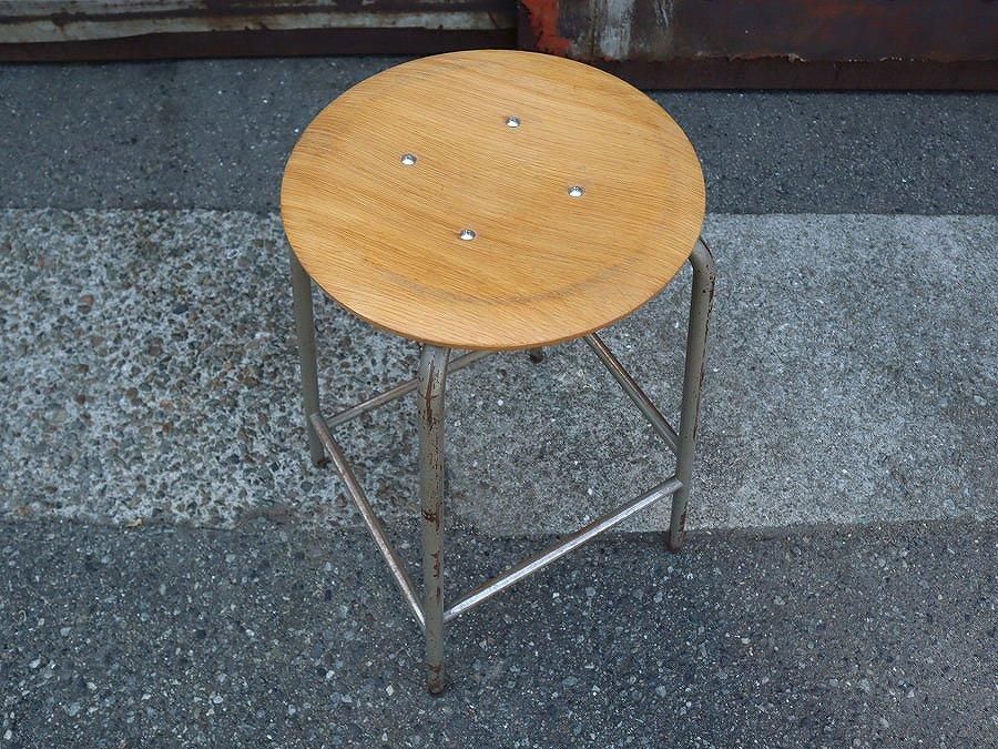 SOLDOUT】4段階の足置き！オーク×スチールのハイスツール。High