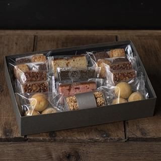 GRAND COFFRET / 焼き菓子詰め合せ（グランコフレ）