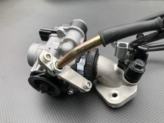 スロットルワイヤー変換ホルダー マジェスティS シグナスX スロットルワイヤー変換ホルダー マジェスティS シグナスX