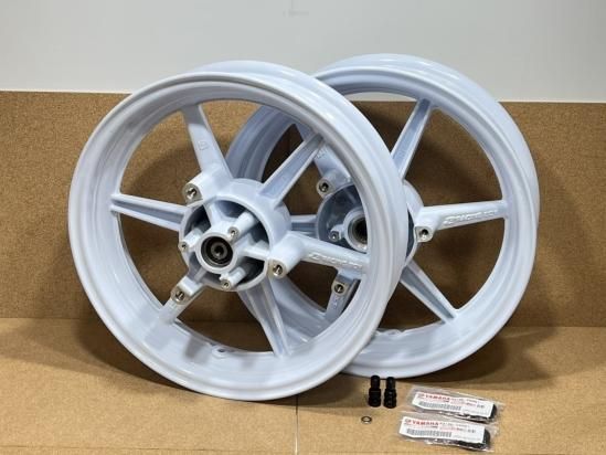 グリファス13インチ極太タイヤ BFV-F5338-00-P0キャストホイール