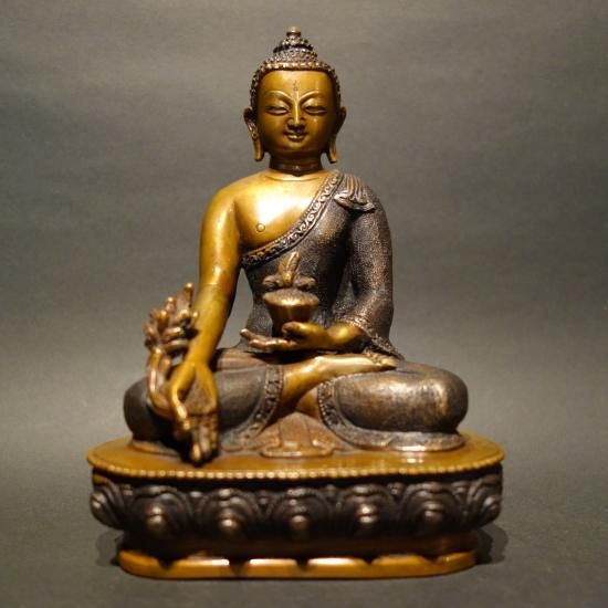 決算大特価中　仏像★ヒバ材 薬師如来坐像6.0寸★お薬師様 決算大特価中 仏像☆ヒバ材 薬師如来坐像6.0寸☆お薬師