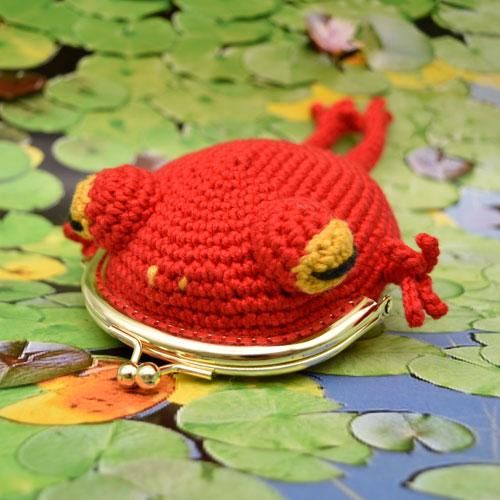 ハンドメイド☆パンダお花がま口編みぐるみキーホルダー☆いちご