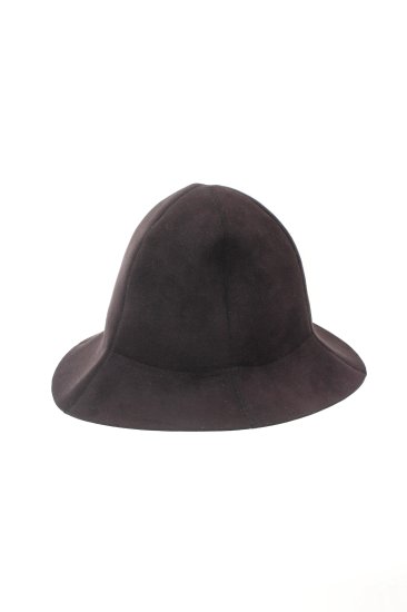beta post / flatseam hat / black