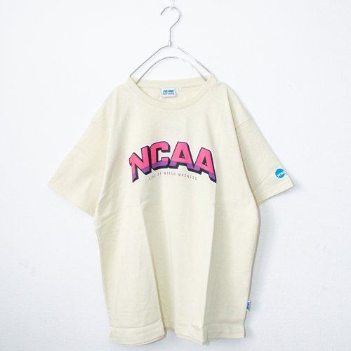 NCAA ロゴTシャツ [KM0056 SS21] ユニセックス 半袖Tシャツ Beige ［SALE］