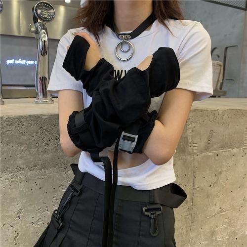 ベルト付き アームカバー BLACK［1000円均一］ - NOISEANDKISSES