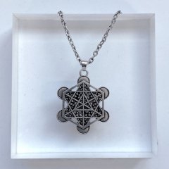幾何学 シンボル ステンレス ネックレス (Silver)【夏セール】