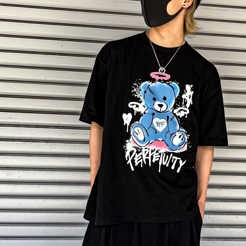 病みクマ テディベア PERPETUITY 半袖Tシャツ Black/Blue［SALE