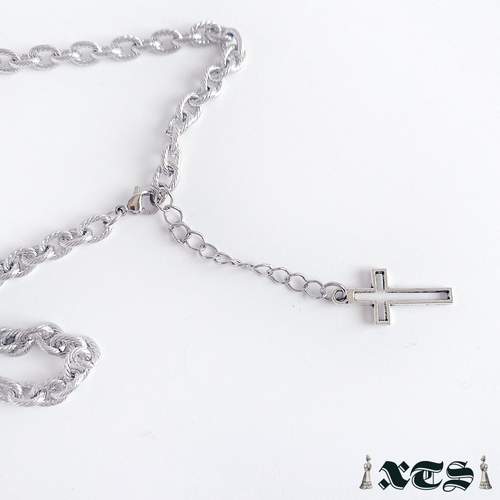 XTS ファイヤークロス Fire Cross ネックレス SILVER TS0254［SALE］ -  NOISEANDKISSES｜ストリート＆サブカルファッション「ノイキス」