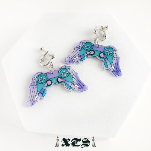 <img class='new_mark_img1' src='https://img.shop-pro.jp/img/new/icons8.gif' style='border:none;display:inline;margin:0px;padding:0px;width:auto;' />XTS Game Controller イヤリング TS0274