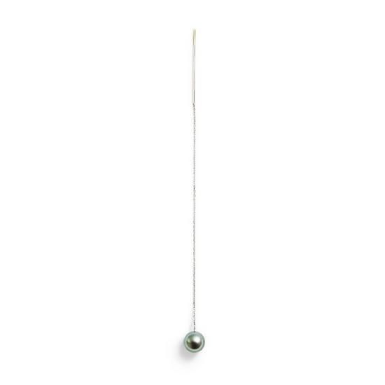 regret pierced earring / pearl green