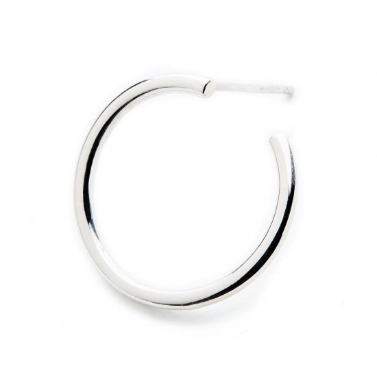 karma pierced earring / medium circle