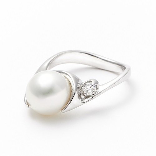 pearl pinky ring / diamond