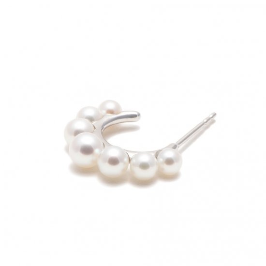 greedy small pierced earring / pearl