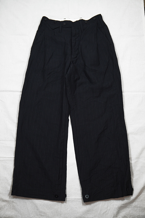 KLASICA（クラシカ） Side Tuck Wide Straight Trousers