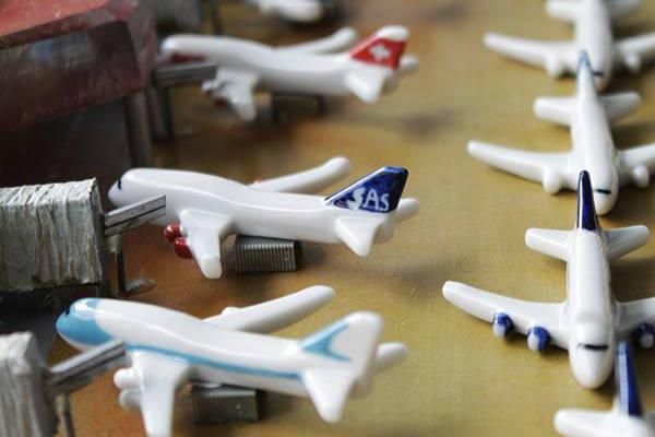 美濃焼 飛行機の箸置き